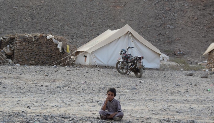 طفل في مخيم السويداء بمحافظة مأرب التي تضاعف عدد سكانها خمسين ضعفًا منذ 2014.