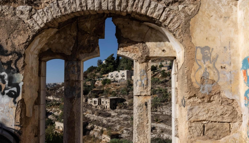 أطلقت سلطة الأراضي الإسرائيلية مناقصة لإعادة تطوير قرية لفتا في القدس