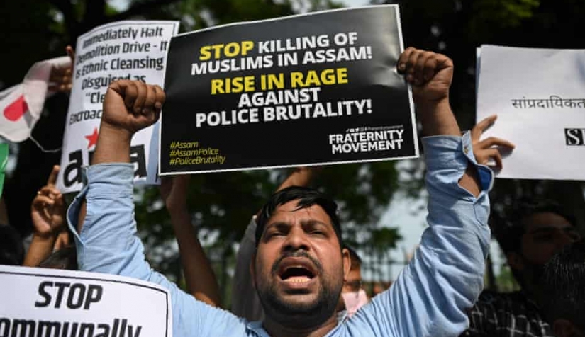 احتجاجات في نيودلهي ضد التهجير القسري للمسلمين في آسام.