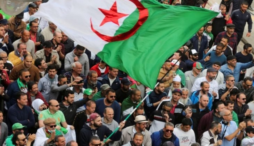 تتهم الجزائر المغرب بالتامر عليها