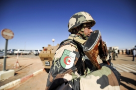 تعتبر الجزائر أكبر مشتريي السلاح في إفريقيا
