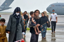 توقعات أممية بمغادرة ما يقرب من 2 – 5 مليون أفغاني وطنهم خلال الـ 12 شهرًا القادمة