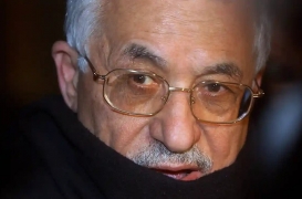 يعاني الرئيس الفلسطيني أبو مازن من تدهور وضعه الصحّي.
