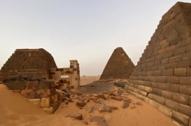 أهرامات مروي في السودان.