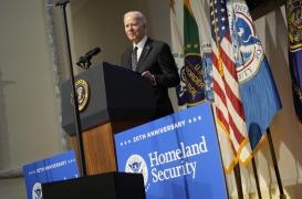 الرئيس الأمريكي جو بايدن يلقي كلمته في حفل الذكرى السنوية لتأسيس جهاز الأمن الوطني
