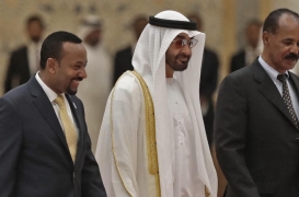 ولي عهد دبي محمد بن زايد مع رئيس وزراء إثيوبيا آبي أحمد ورئيس أريتريا أسياس أفورقي.