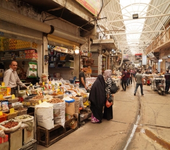 سكان الموصل يعيدون بناء مدينتهم رغم عدم دعم حكومة بغداد لهم