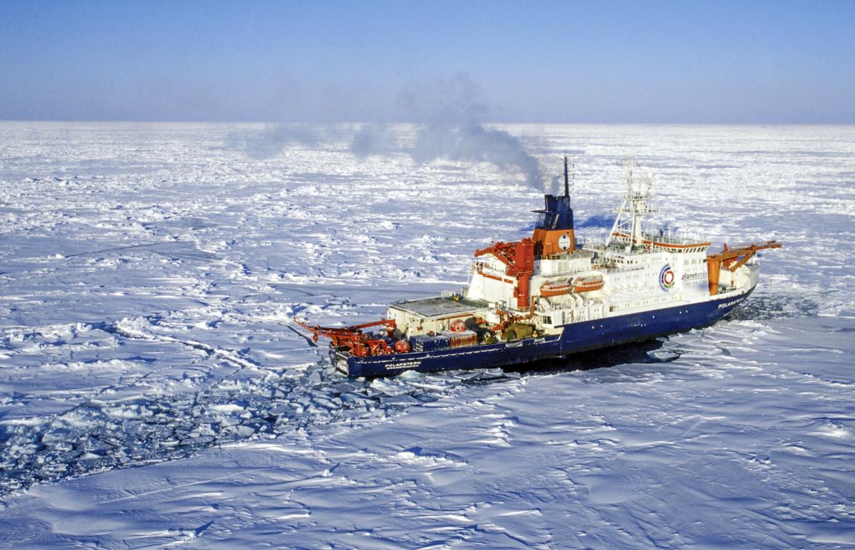 رحلة استكشافية للقطب الشمالي