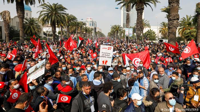 يرفض التونسيون العيش دون الدولة