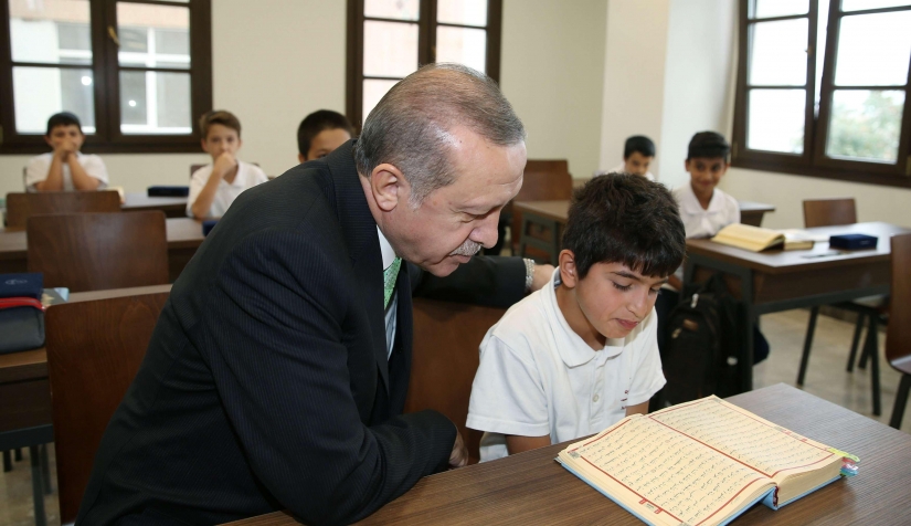كيف أثرت مدارس الأئمة والخطباء في بنية تركيا السياسية والاجتماعية نون بوست