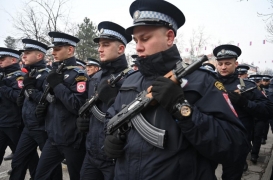 شرطة صرب البوسنة تشارك في الاحتفال بتأسيس جمهورية صربسكا في العاصمة بانيا لوكا يوم 9 يناير/كانون الثاني 2022
