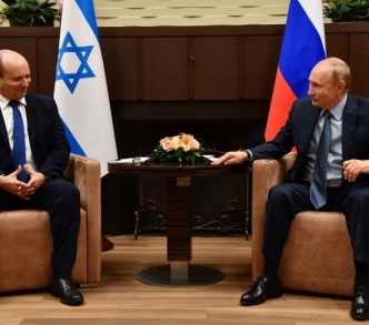 لقاء بوتين-بينيت في منتجع سوتشي غرب روسيا