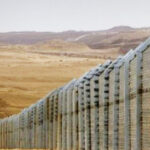 Israel_border_fence_with_Egypt_697_x_300