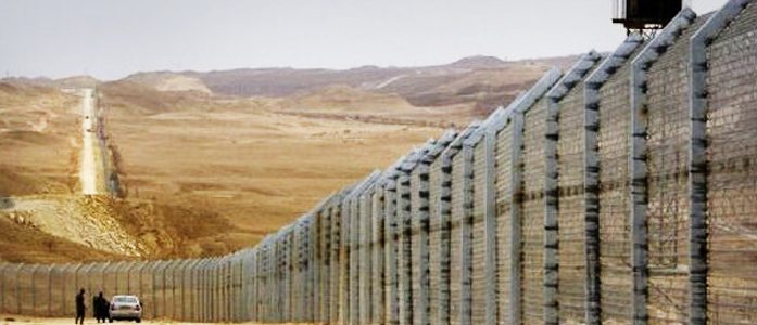Israel_border_fence_with_Egypt_697_x_300