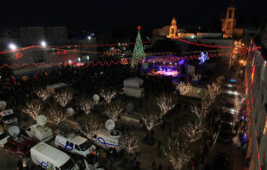 بيت لحم تحتفل بأعياد الميلاد رغم أجواء حصار الإستيطان