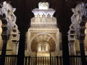 مفتاح الأندلس بين صبورة والفاتيكان وكرة القدم