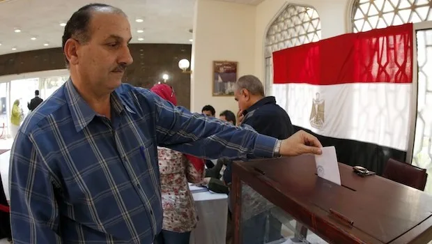 egypt-despondent-voter-constitution-e1389453939500