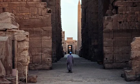 Empty-Karnak-temple-in-Lu-006