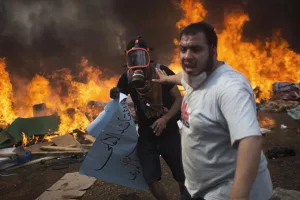 مراسل الغارديان يكتب شهادته على مجازر العسكر في مصر