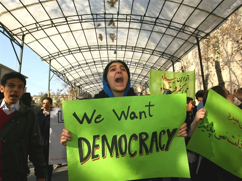 Islam+&+Democracy1