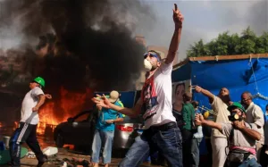 الاحتجاجات فوق الصناديق: مصر في طريقها نحو الانهيار؟