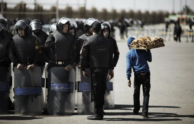 street_vendor_riot_police_edited_