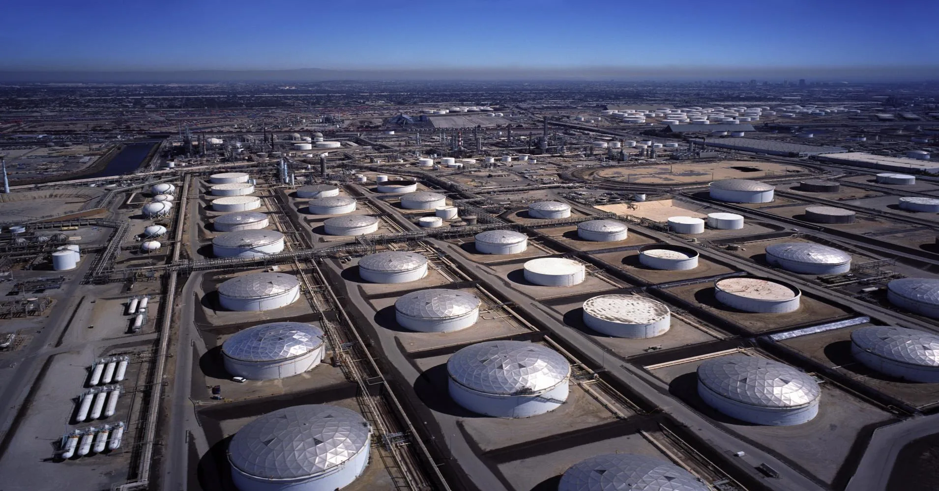 100453621-us-petroleum-storage-gettyp