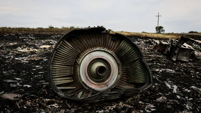 Malaysia-Airlines-MH17-cr-017
