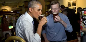 8 أشياء تحتاج أن تعرفها عن المشهد السياسي الأمريكي