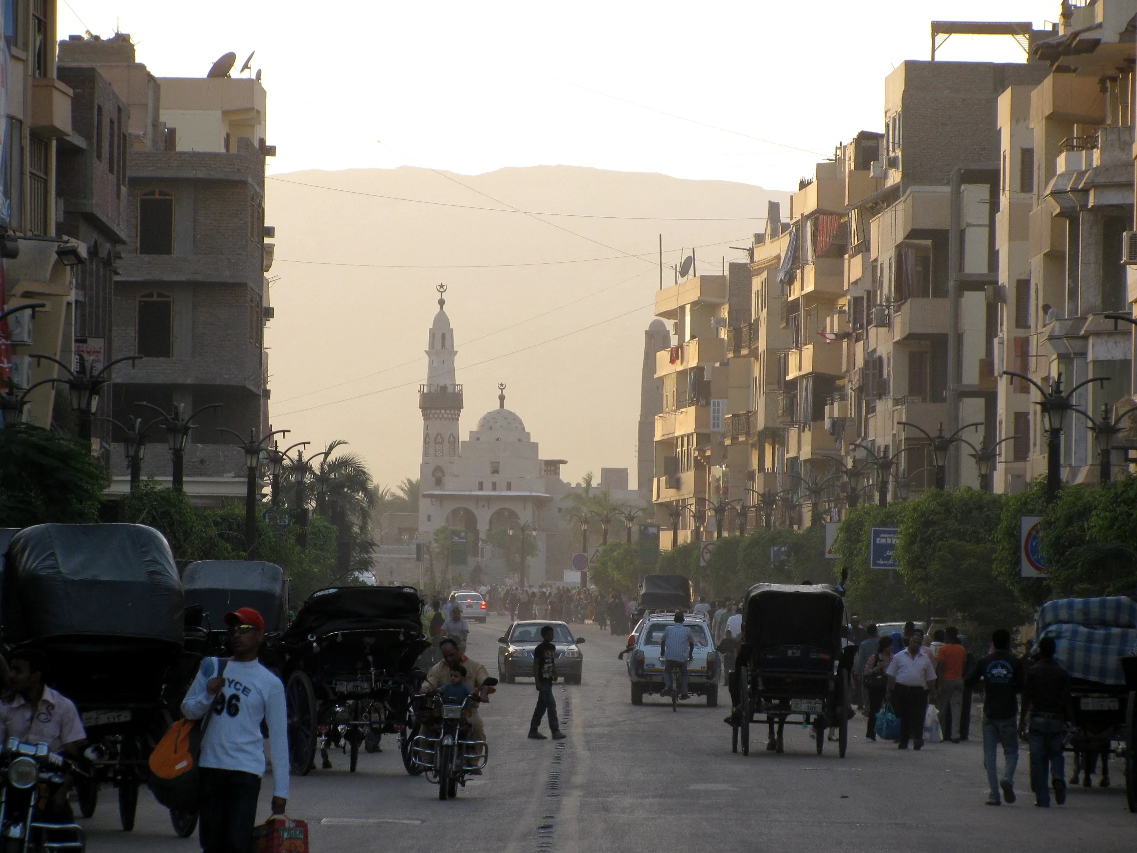 luxor-street