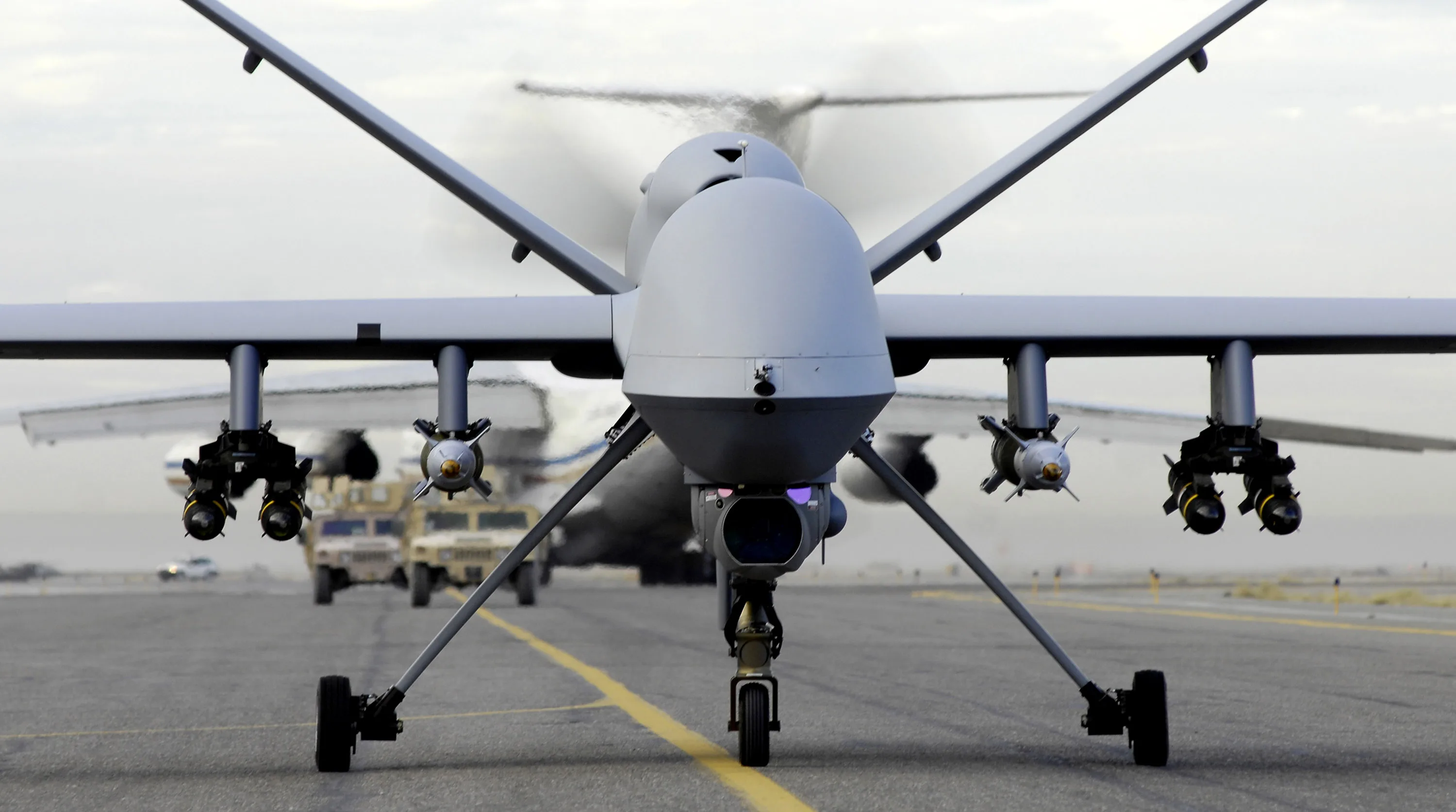 MQ-9_Reaper_taxis