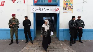 على النهضة أن تتراجع خطوة إلى الخلف