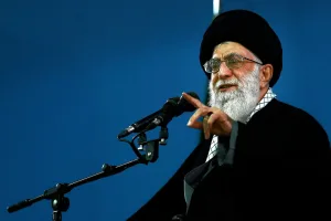 رسائل سرية بين أوباما وخامنئي بشأن داعش