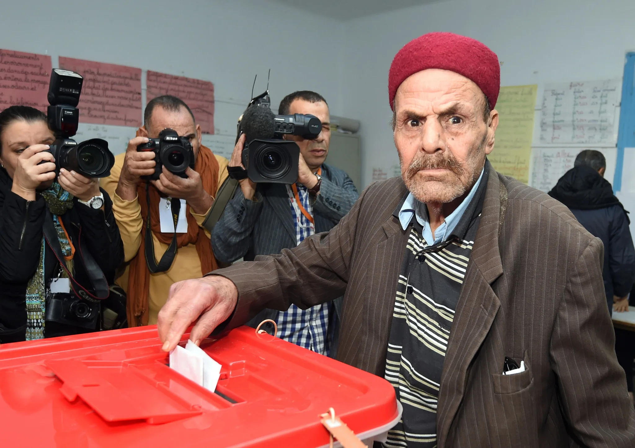 la-fg-tunisia-election-20141123