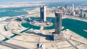 فاينانشال تايمز تتساءل حول تورط حكام البحرين في فساد مالي