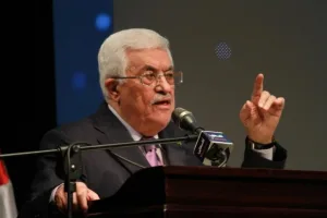 محمود عباس والسلطة: حان وقت الرحيل