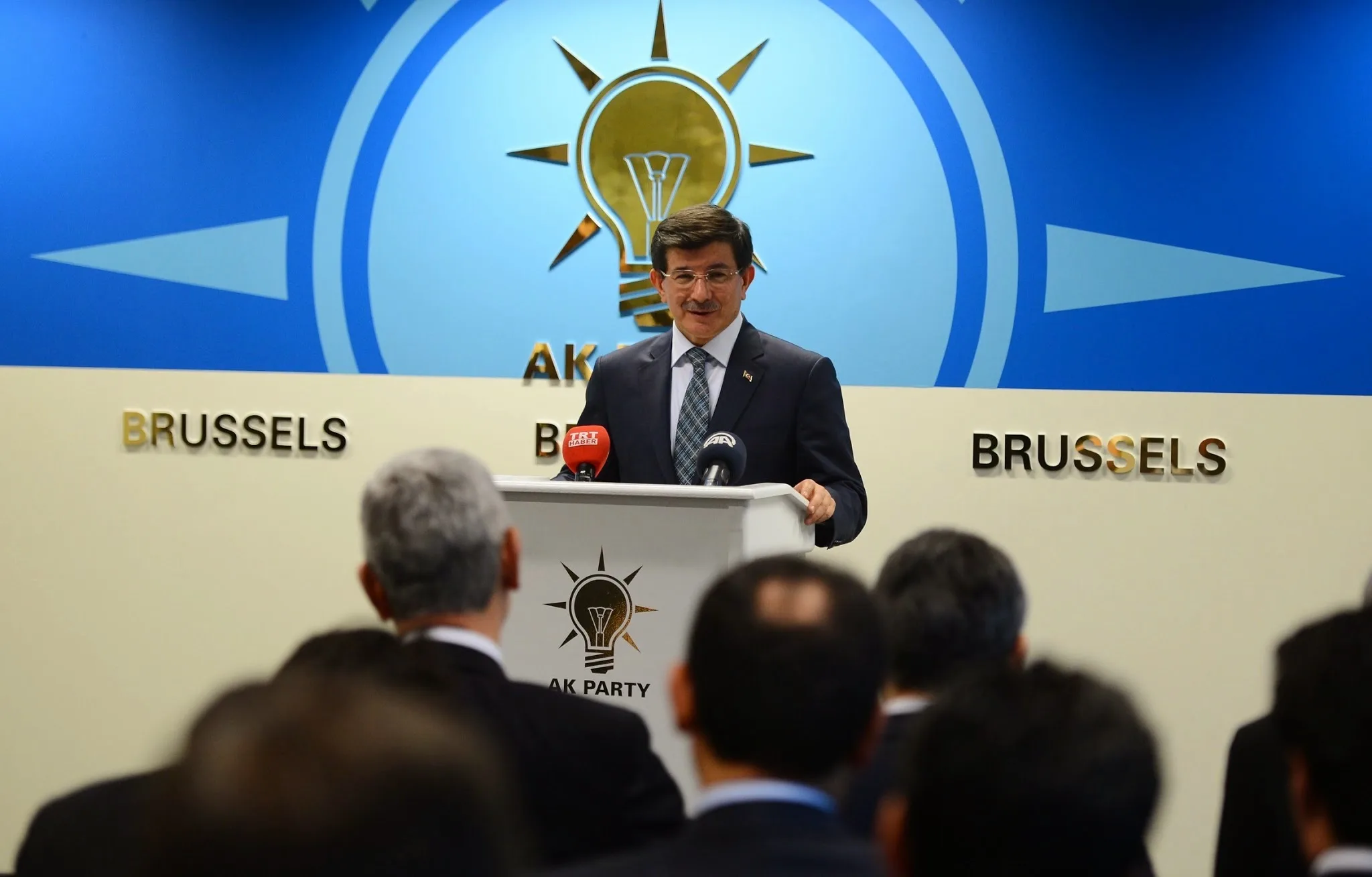 davutoglu-ak-parti-bruksel-ofisi-acilisi-3