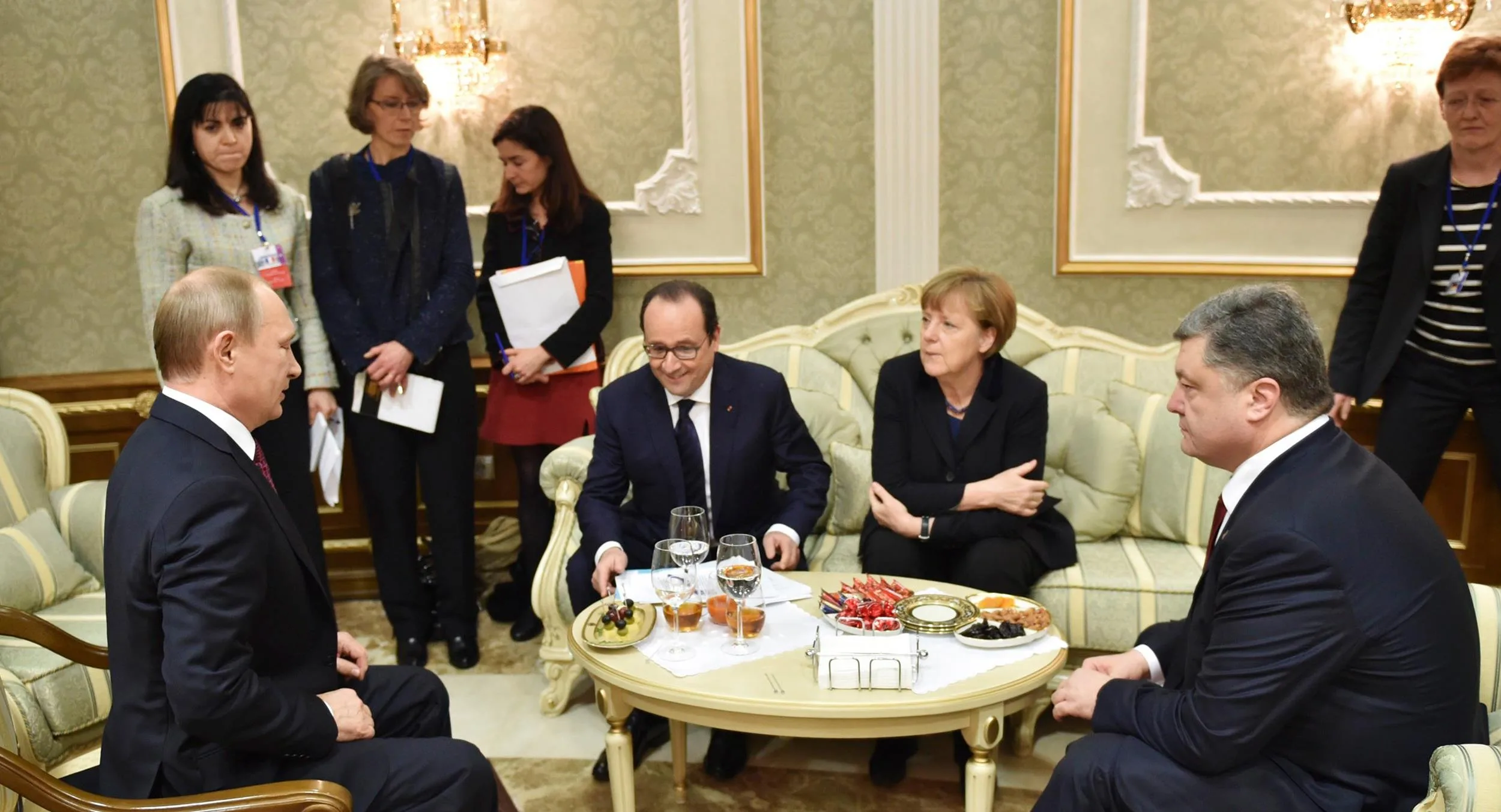 150212-ukraine-peace-talks-455a_2fa36a2621f1e7d8829998ea6678644b