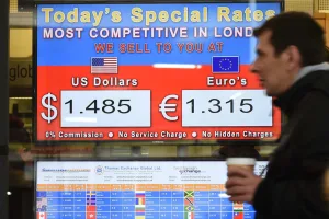 الدولار الأمريكي: أمريكا تخسر حرب العملة