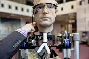 نحو صناعة الإنسان المطوّر