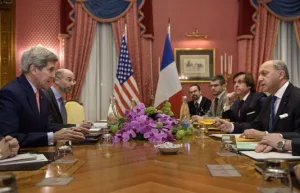 تميز الموقف الفرنسي في الملف النووي الإيراني