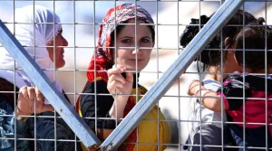 للمرأة العربية في عيدها: تكلمي!‎