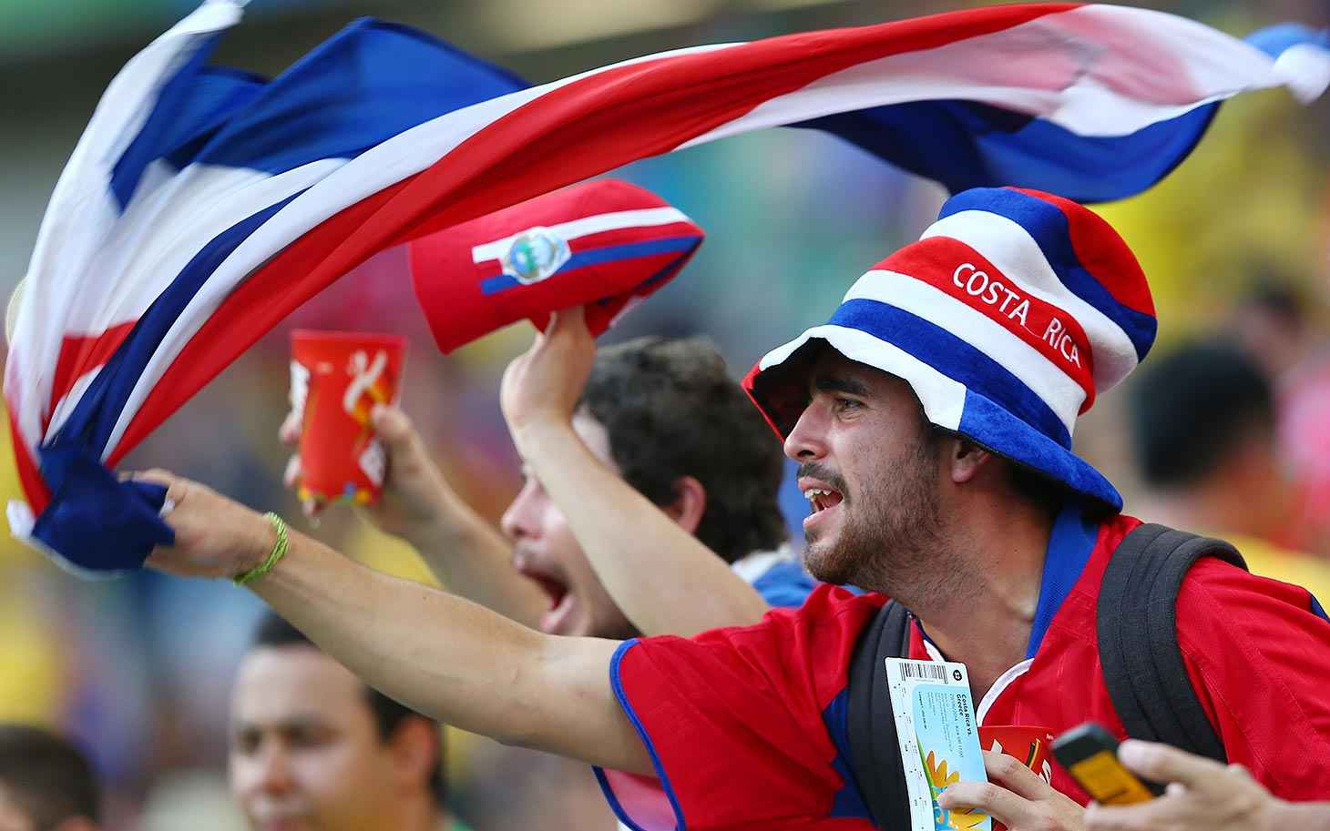 costa_rica_fans_070314