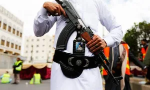 مسلحو الحوثي وصالح يرتكبون المزيد من الانتهاكات بحق اليمنيين