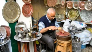 الحرفيون الليبيون يناضلون للحفاظ على المدينة القديمة على قيد الحياة