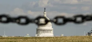 الهيمنة الأمريكية مهددة من الداخل