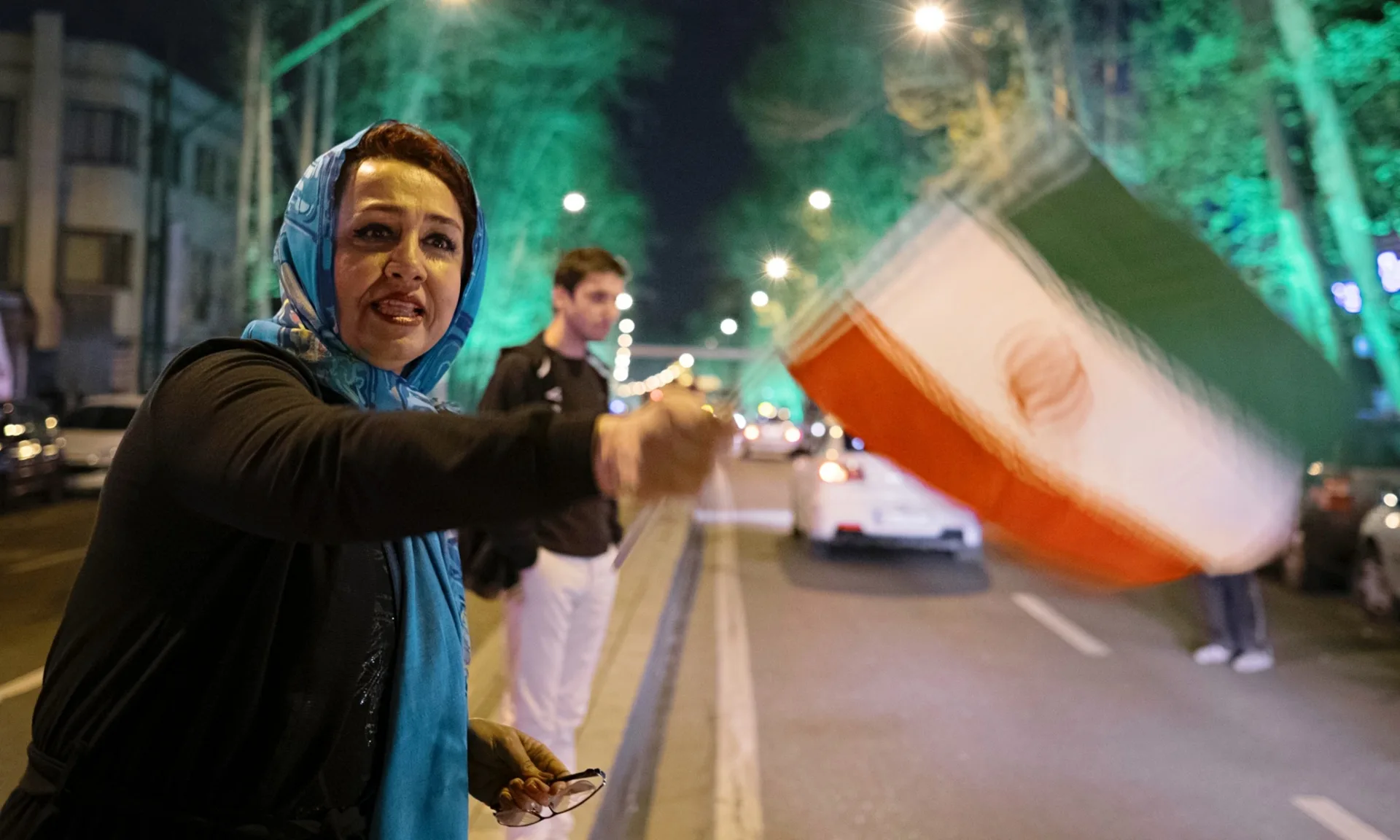 Tehran-residents-celebrat-009