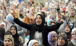 معركة طول التنورة في المغرب تعكس قضايا أشد عمقاً