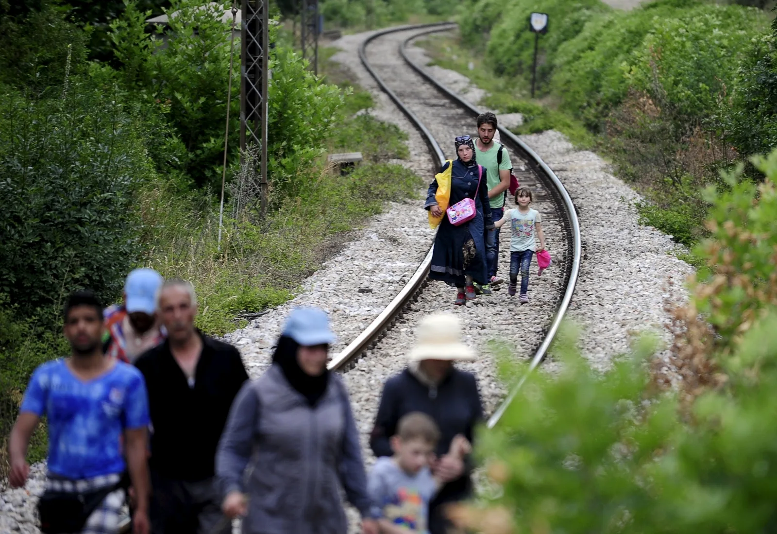 hungary-builds-wall-keep-migrants-out