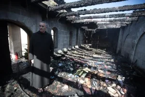 المسيحيون الفلسطينيون متشككون من جدية التحقيقات الإسرائيلية بحادثة الهجوم على الكنيسة